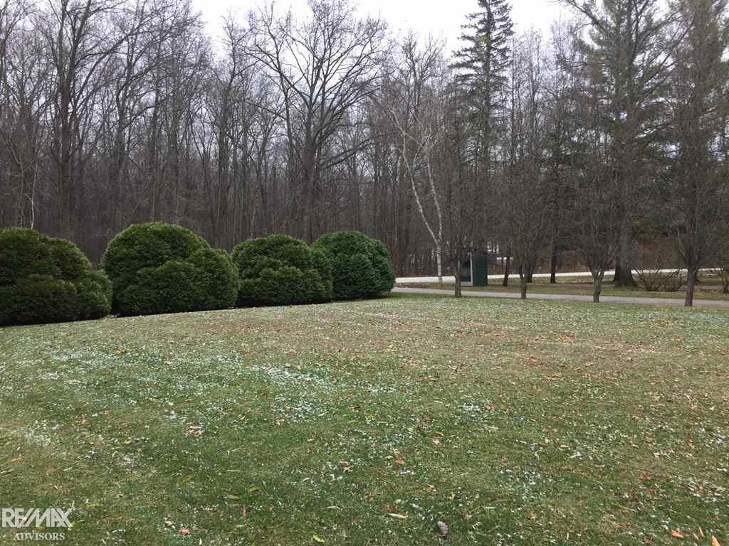 8070 McKinley Road Algonac, MI 48001 - Photo 22 of 22 31308134-21.JPG