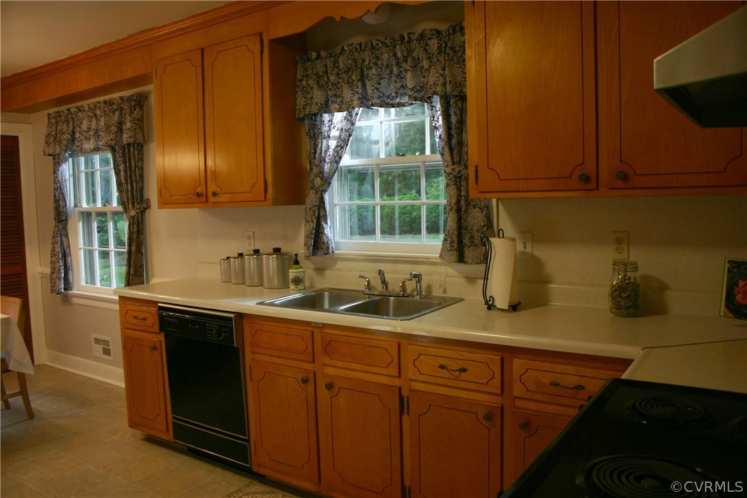 916 Ryder Road North Chesterfield, VA 23235 - Photo 14 of 43 Gallery Image 14