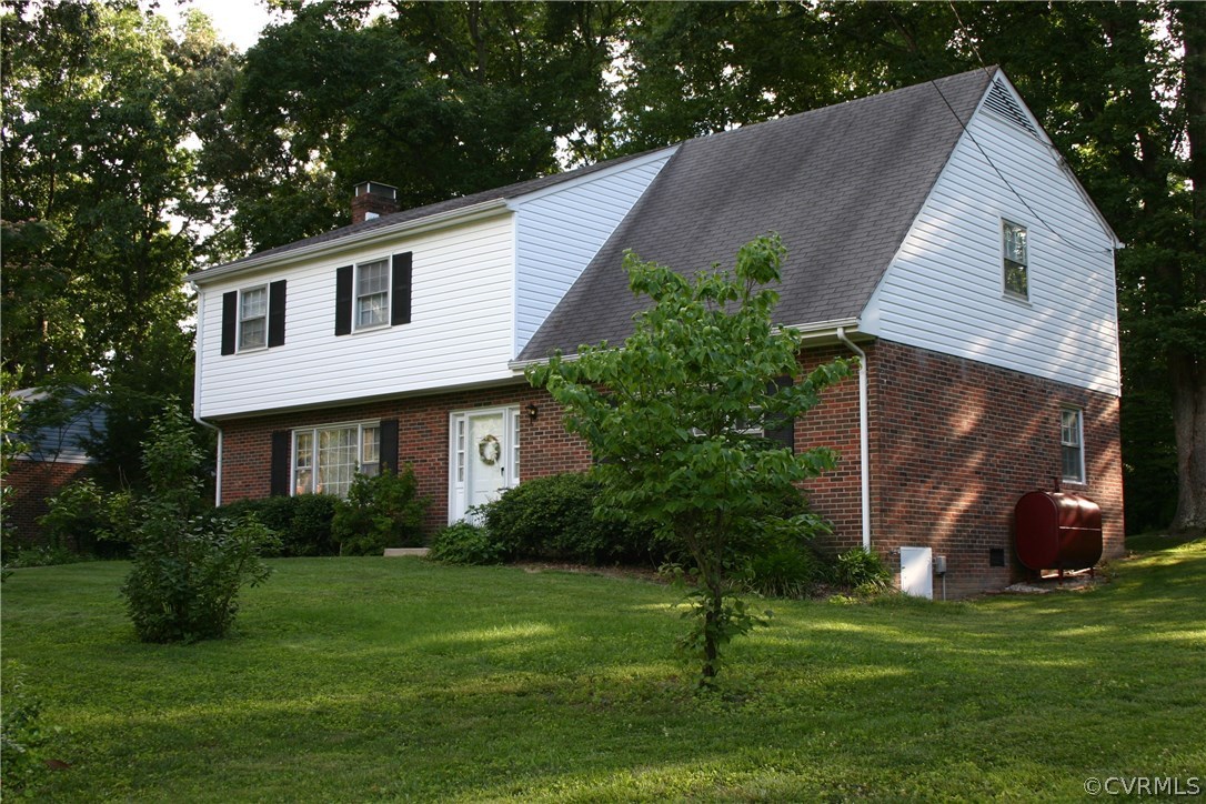 916 Ryder Road North Chesterfield, VA 23235 - Photo 4 of 43 Gallery Image 4