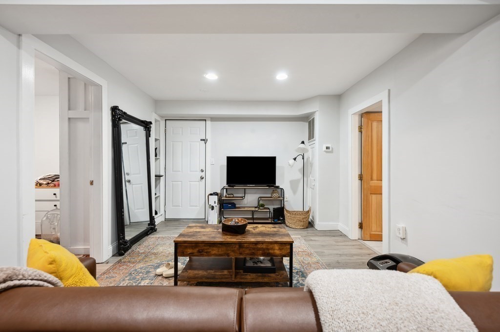 12 Foster Street, Unit G Boston, MA 02109 - Photo 2 of 15