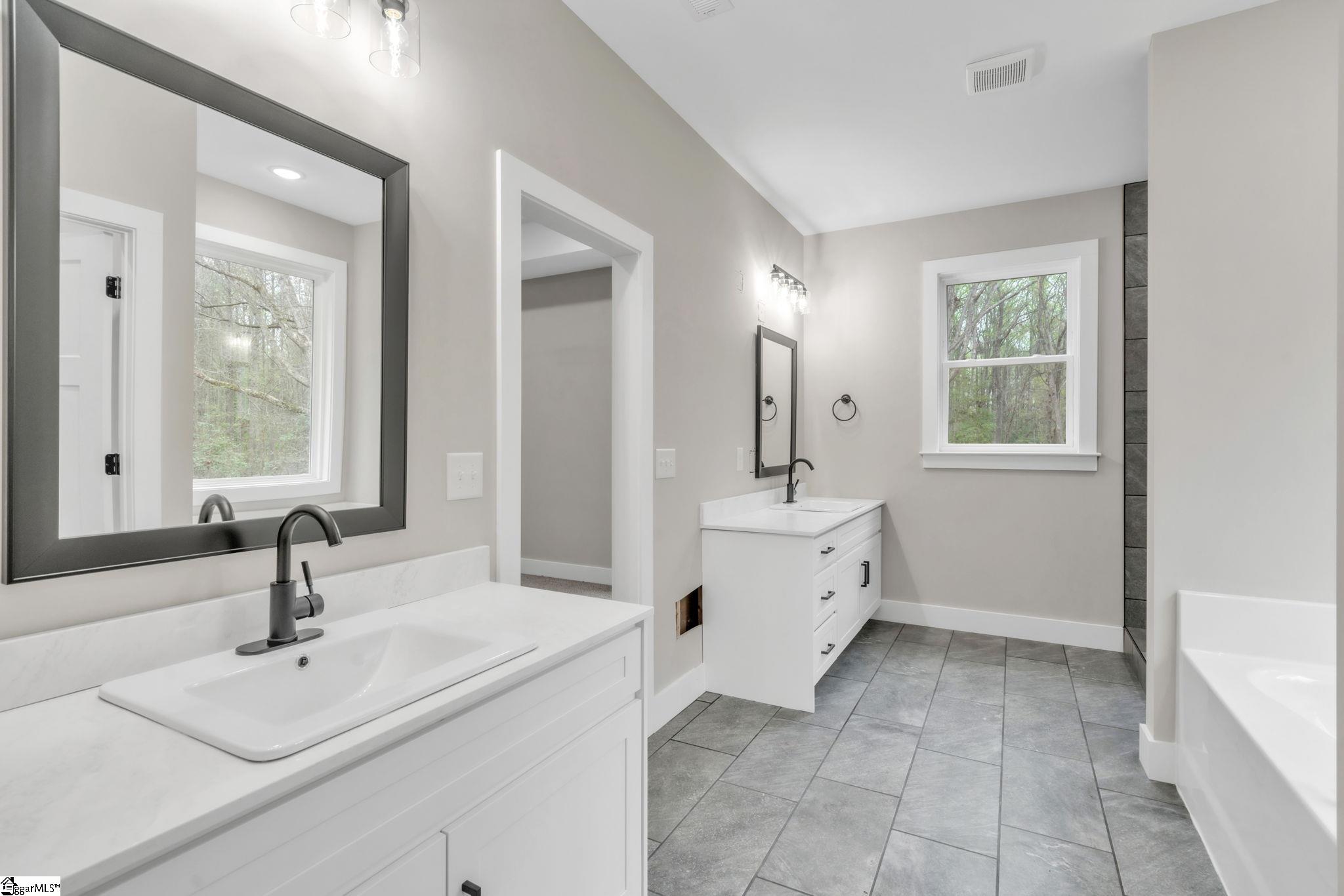 4038 Ridge Road Greer, SC 29651 - Photo 11 of 26