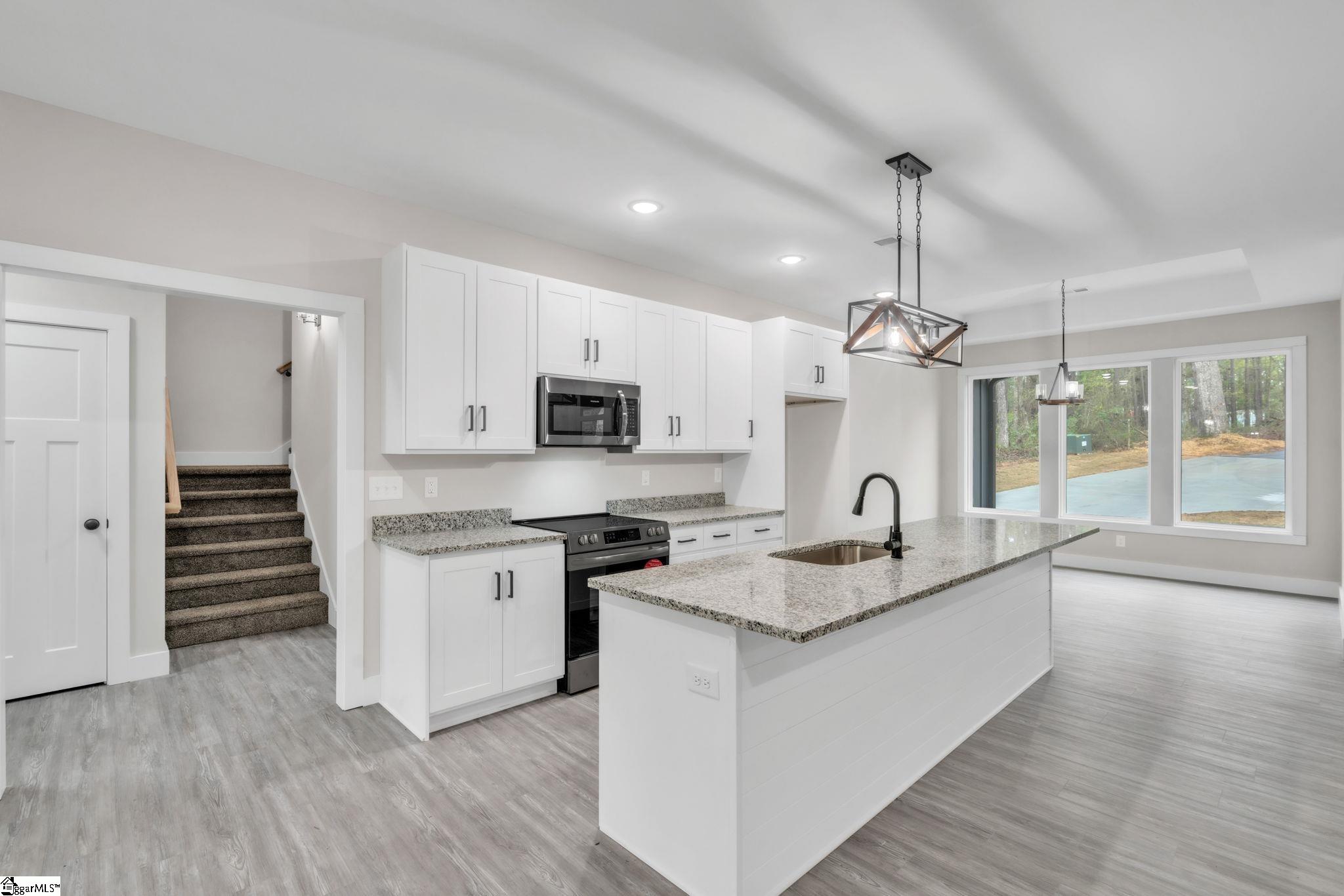 4038 Ridge Road Greer, SC 29651 - Photo 7 of 26