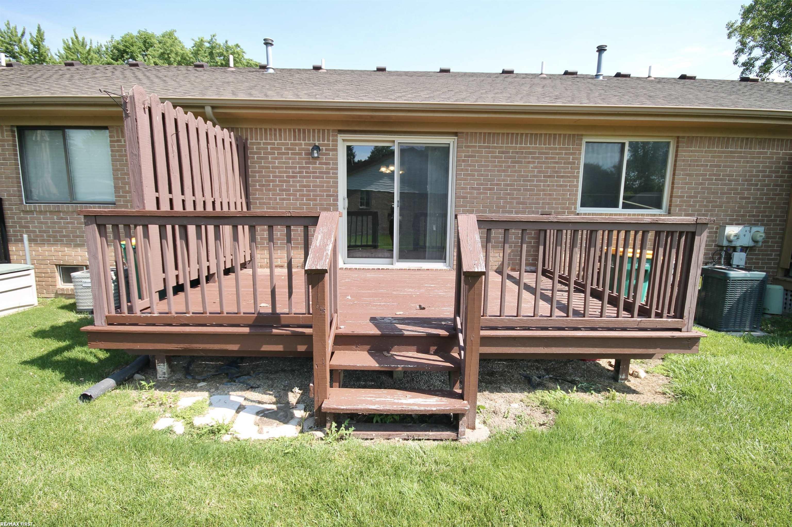 342 Fairgrove Street Romeo, MI 48065 - Photo 22 of 28 50201024-aeb901ab-d925-4086-b62b-76c36a354dba.JPG