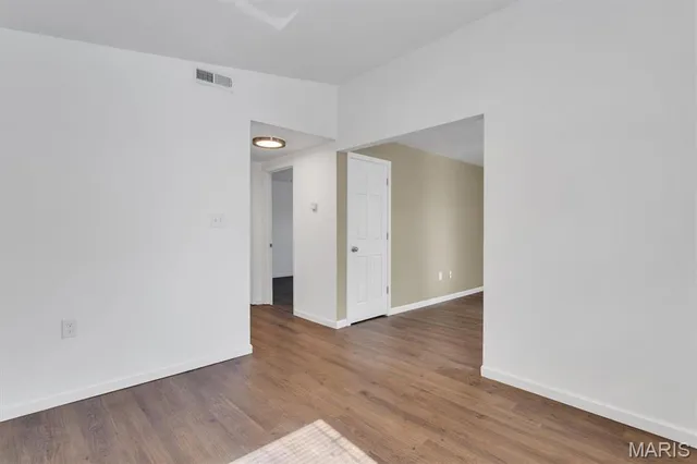 $189,000 | 9929 Meadow Avenue, St. Louis, MO 63125