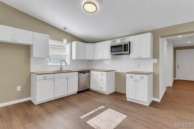 $189,000 | 9929 Meadow Avenue, St. Louis, MO 63125