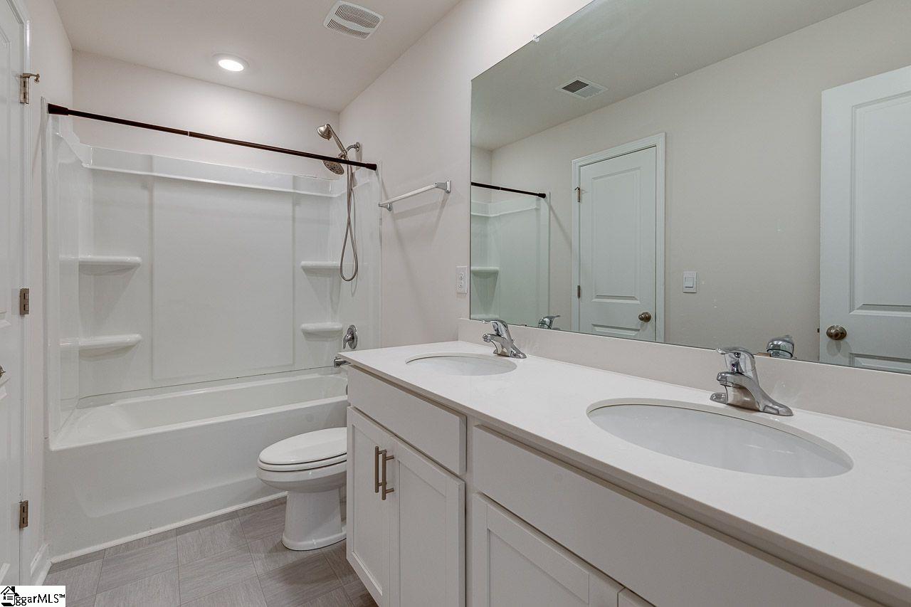 209 Darrowby Way Simpsonville, SC 29680 - Photo 27 of 33 Gallery Image 27