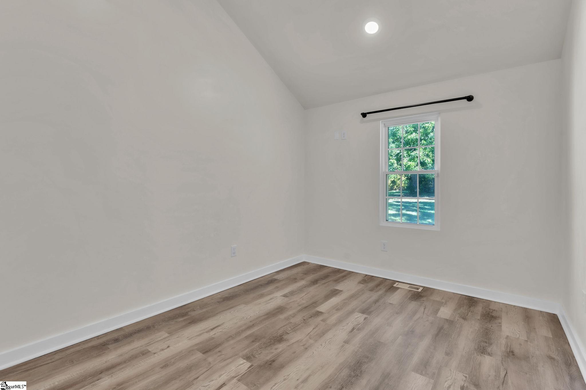 113 Stallings Road Greenville, SC 29611 - Photo 17 of 31 Gallery Image 17