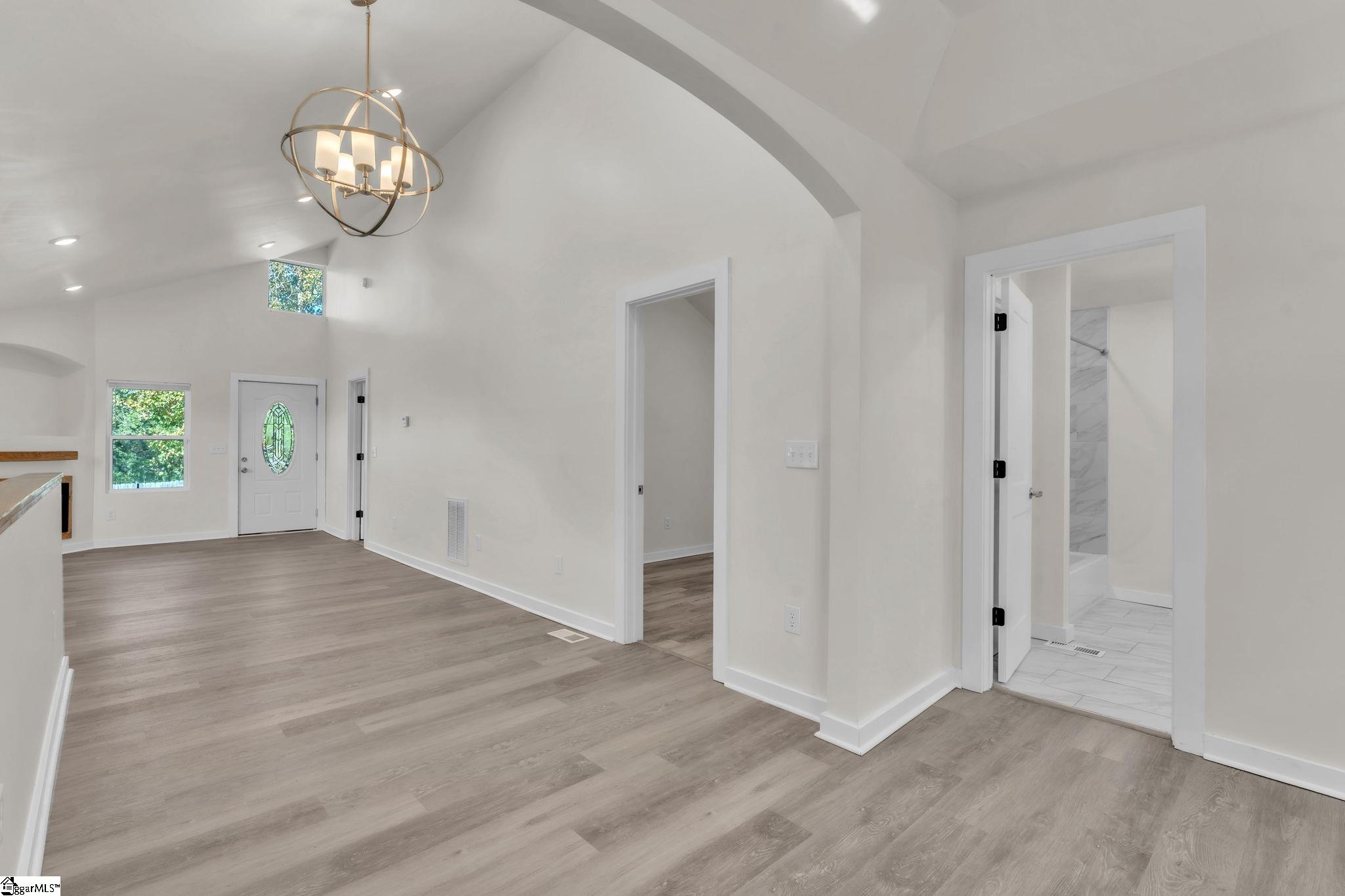 113 Stallings Road Greenville, SC 29611 - Photo 10 of 31 Gallery Image 10
