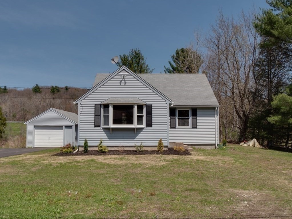 1024 Blandford Road Russell, MA 01071 - Photo 4 of 27 Gallery Image 4