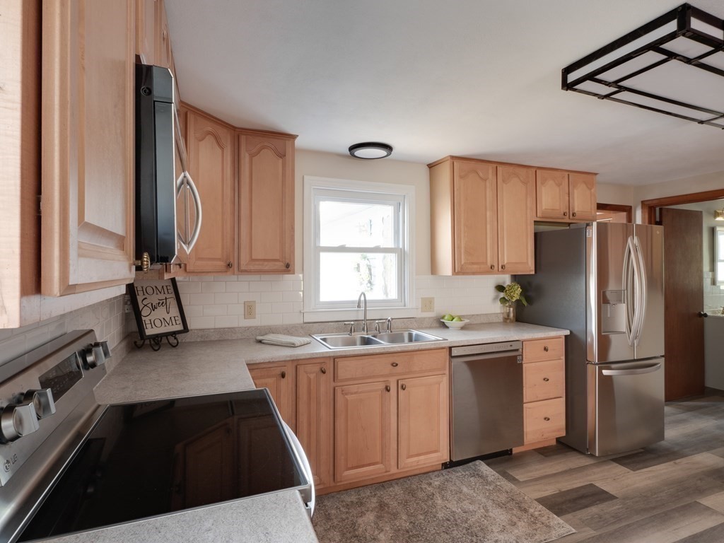 1024 Blandford Road Russell, MA 01071 - Photo 8 of 27 Gallery Image 8