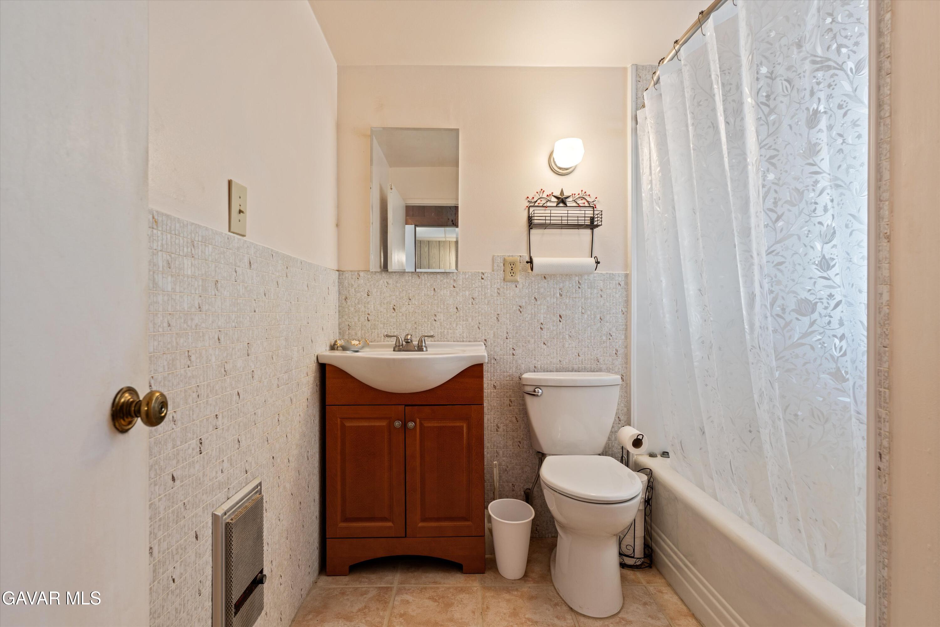 3350 Dawn Road Rosamond, CA 93560 - Photo 24 of 39 Full bath