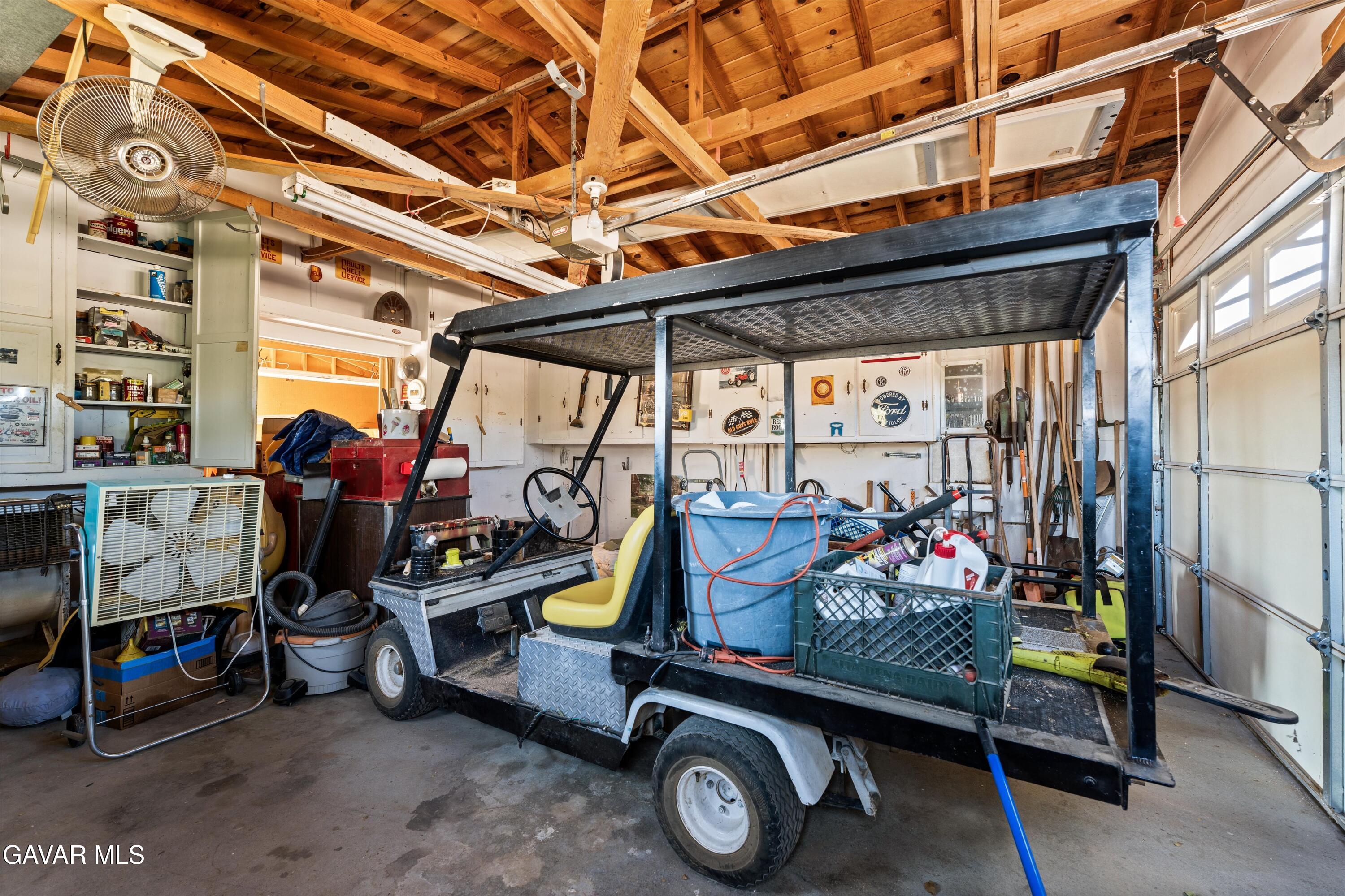 3350 Dawn Road Rosamond, CA 93560 - Photo 7 of 39 2 car garage side