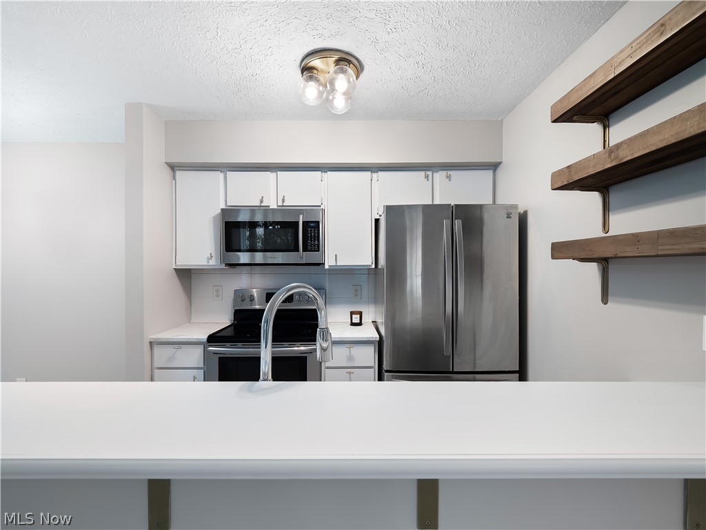 28300 Detroit Road, Unit D3 Westlake, OH 44145 - Photo 17 of 37 Kitchen