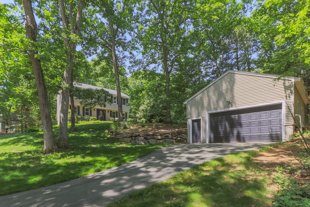 561 Old Dunstable Road Groton, MA 01450 - Photo 31 of 39