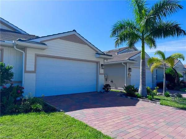 $425,000 | 1073 Tranquil Brook Drive, Naples, FL 34114
