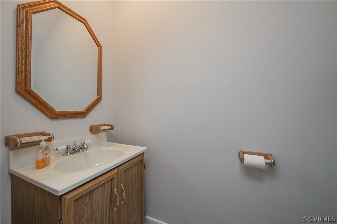 5501 Meadow Chase Road Midlothian, VA 23112 - Photo 10 of 36