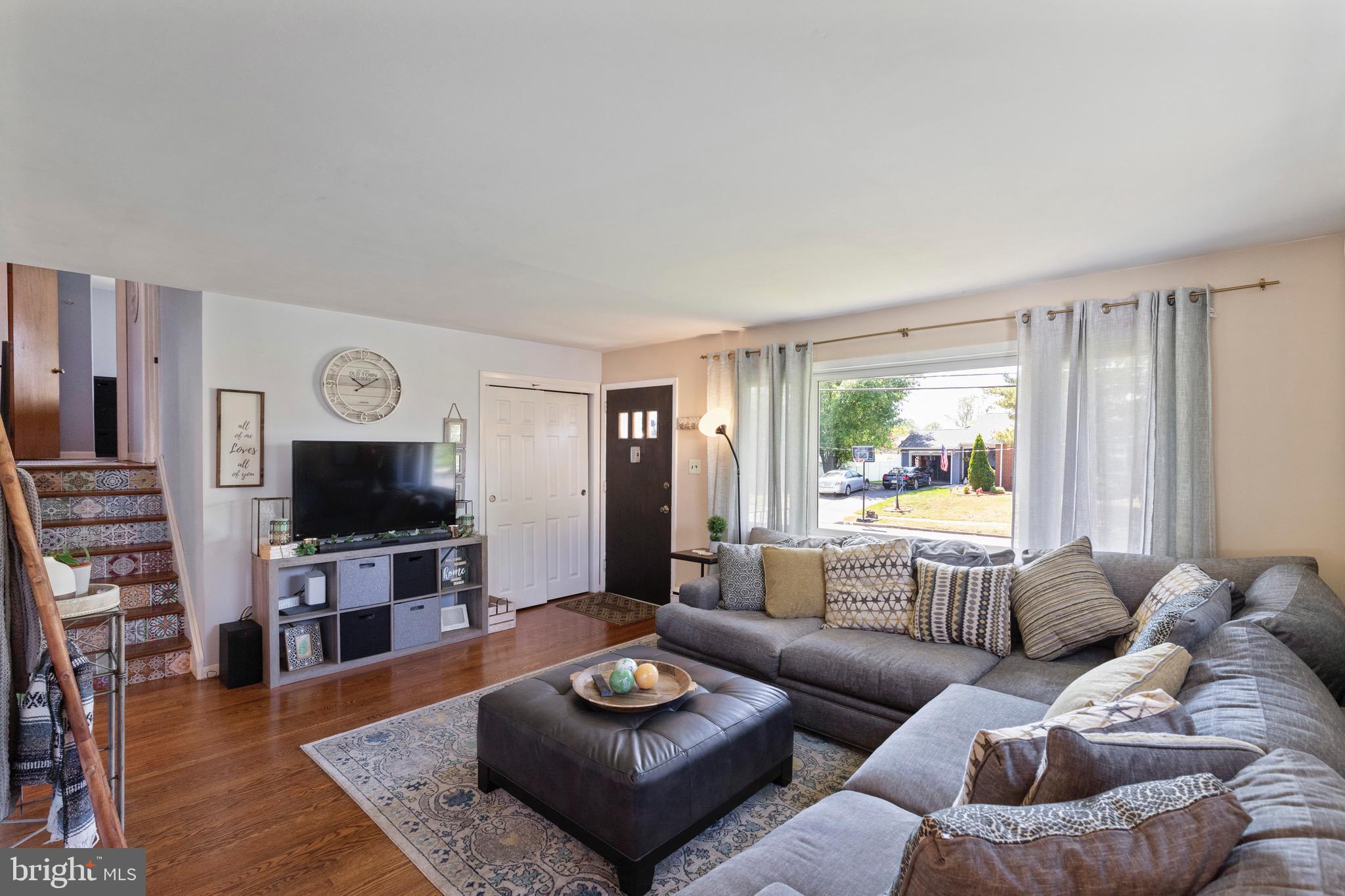 55 Winding Way Road Stratford, NJ 08084 - Photo 3 of 39