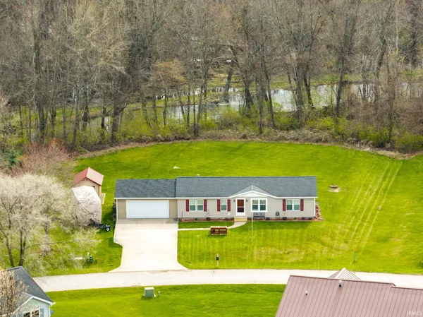 $242,700 | 12407 Creek Bend Lane, Milford, IN 46542