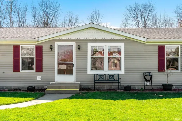 $242,700 | 12407 Creek Bend Lane, Milford, IN 46542