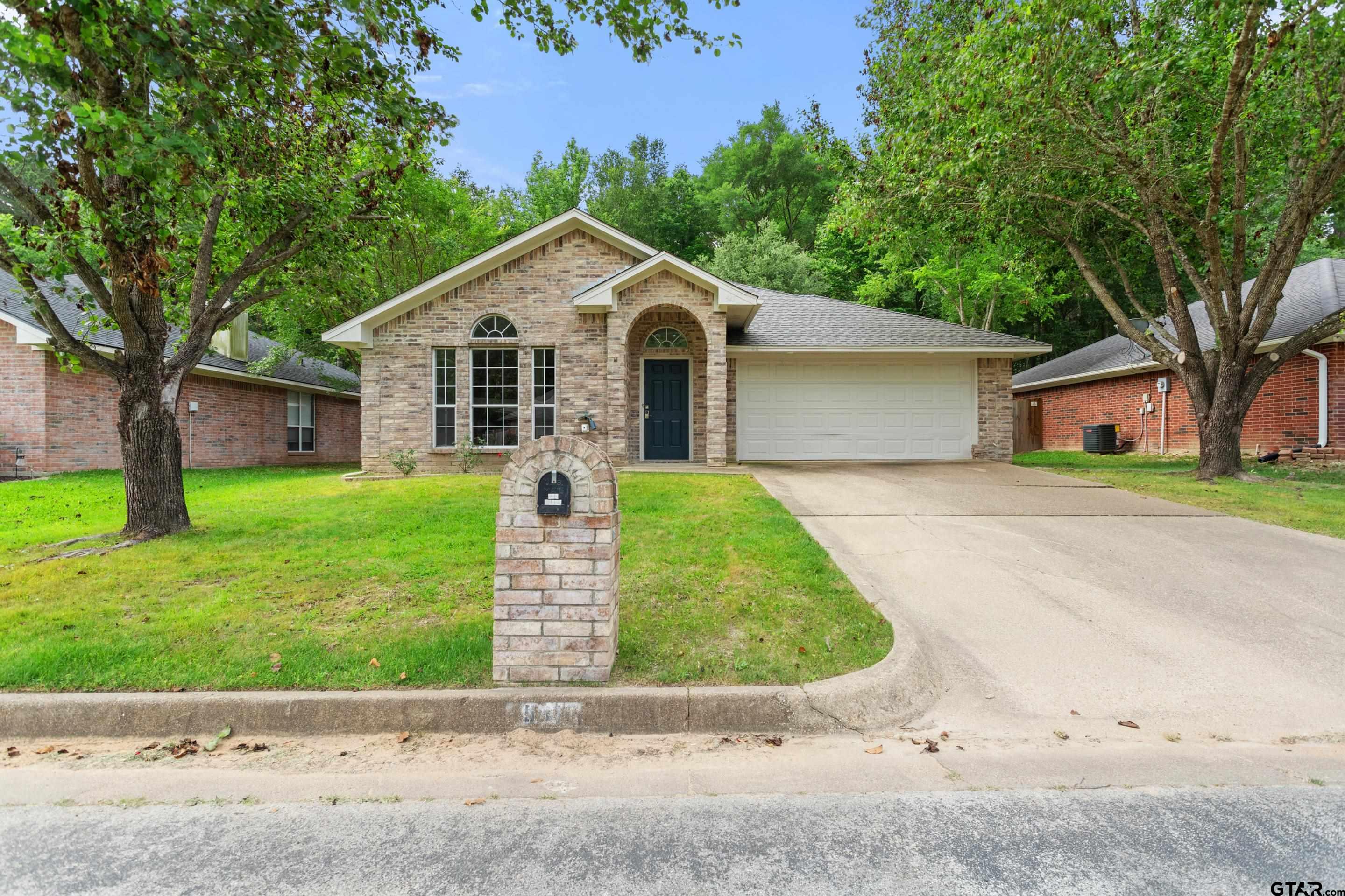 541 Frederick Circle Flint, TX 75762 - Photo 2 of 31