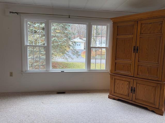 228 Stonehill Road Williston, VT 05495 - Photo 3 of 18