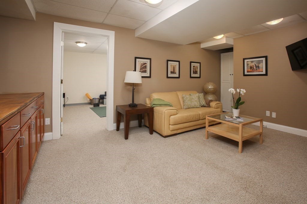15 Ashmont Road Newton, MA 02468 - Photo 28 of 33
