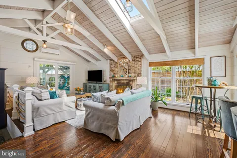 $1,795,000 | 304 Riggs Avenue, Severna Park, MD 21146