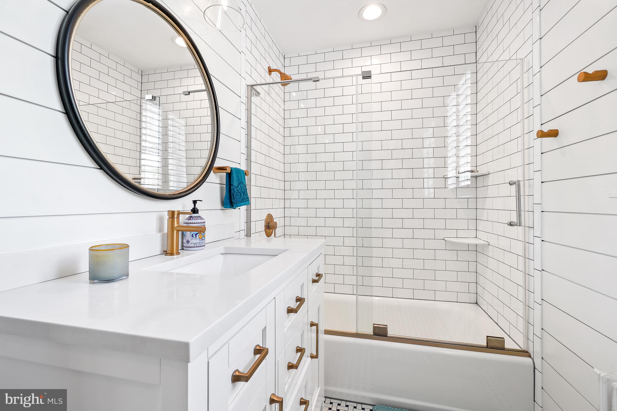 304 Riggs Avenue Severna Park, MD 21146 - Photo 37 of 60 Full Hall Bath