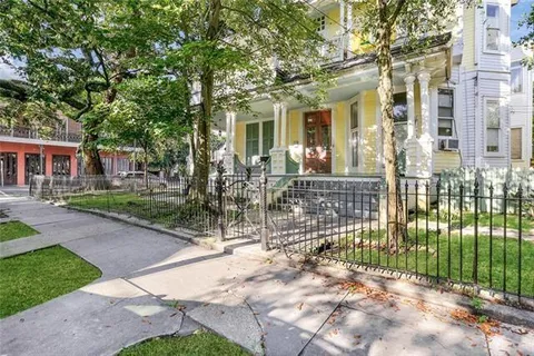 $975 | 1104 Third Street, Unit 1A, New Orleans, LA 70130