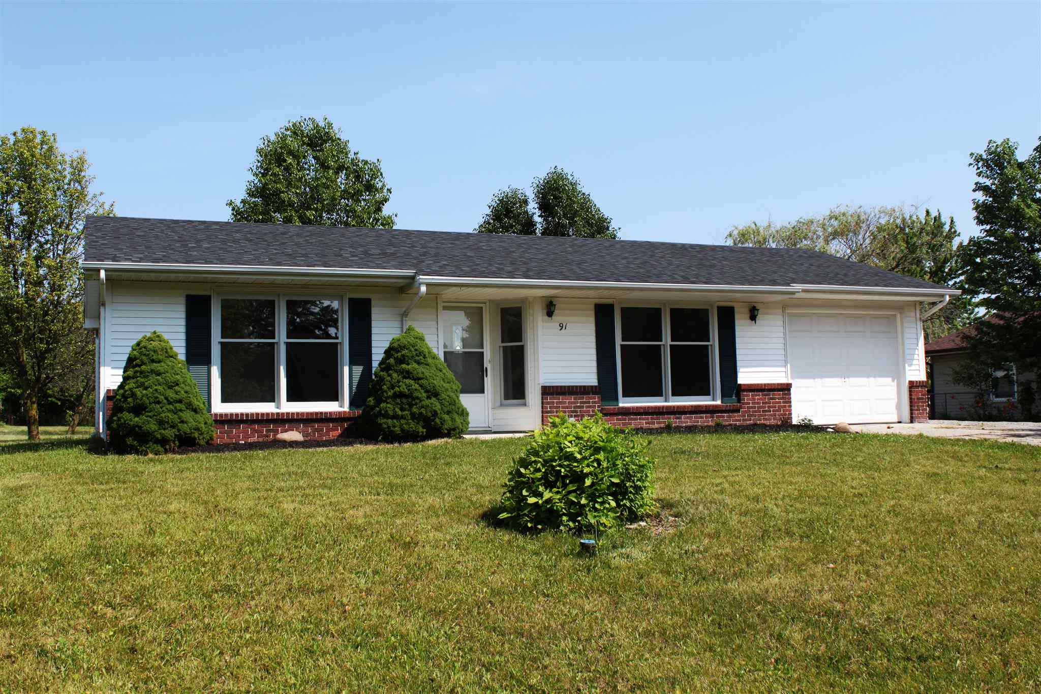 91 West Quayle Run Decatur, IN 46733 - Photo 1 of 33