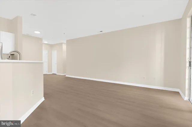 $2,600 | 2004 Peggy Stewart Way, Unit 204, Annapolis, MD 21401