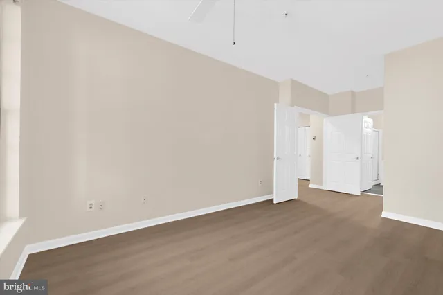 $2,600 | 2004 Peggy Stewart Way, Unit 204, Annapolis, MD 21401