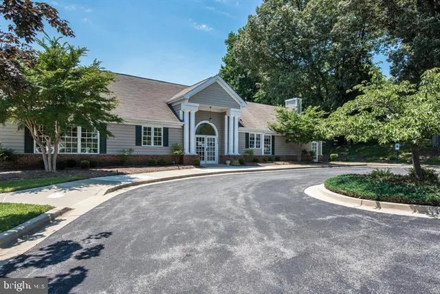 $2,600 | 2004 Peggy Stewart Way, Unit 204, Annapolis, MD 21401