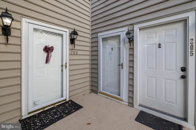 $2,600 | 2004 Peggy Stewart Way, Unit 204, Annapolis, MD 21401