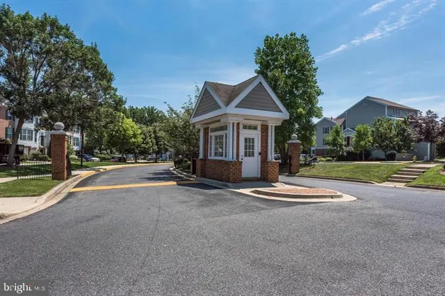 $2,600 | 2004 Peggy Stewart Way, Unit 204, Annapolis, MD 21401