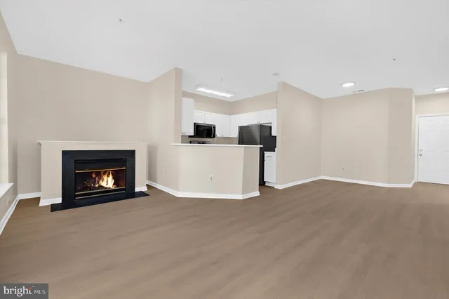 $2,600 | 2004 Peggy Stewart Way, Unit 204, Annapolis, MD 21401