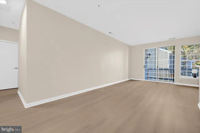 $2,600 | 2004 Peggy Stewart Way, Unit 204, Annapolis, MD 21401