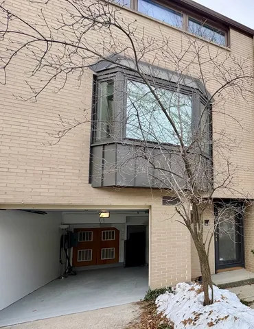 $6,500 | 1628 North Mohawk Street, Chicago, IL 60614