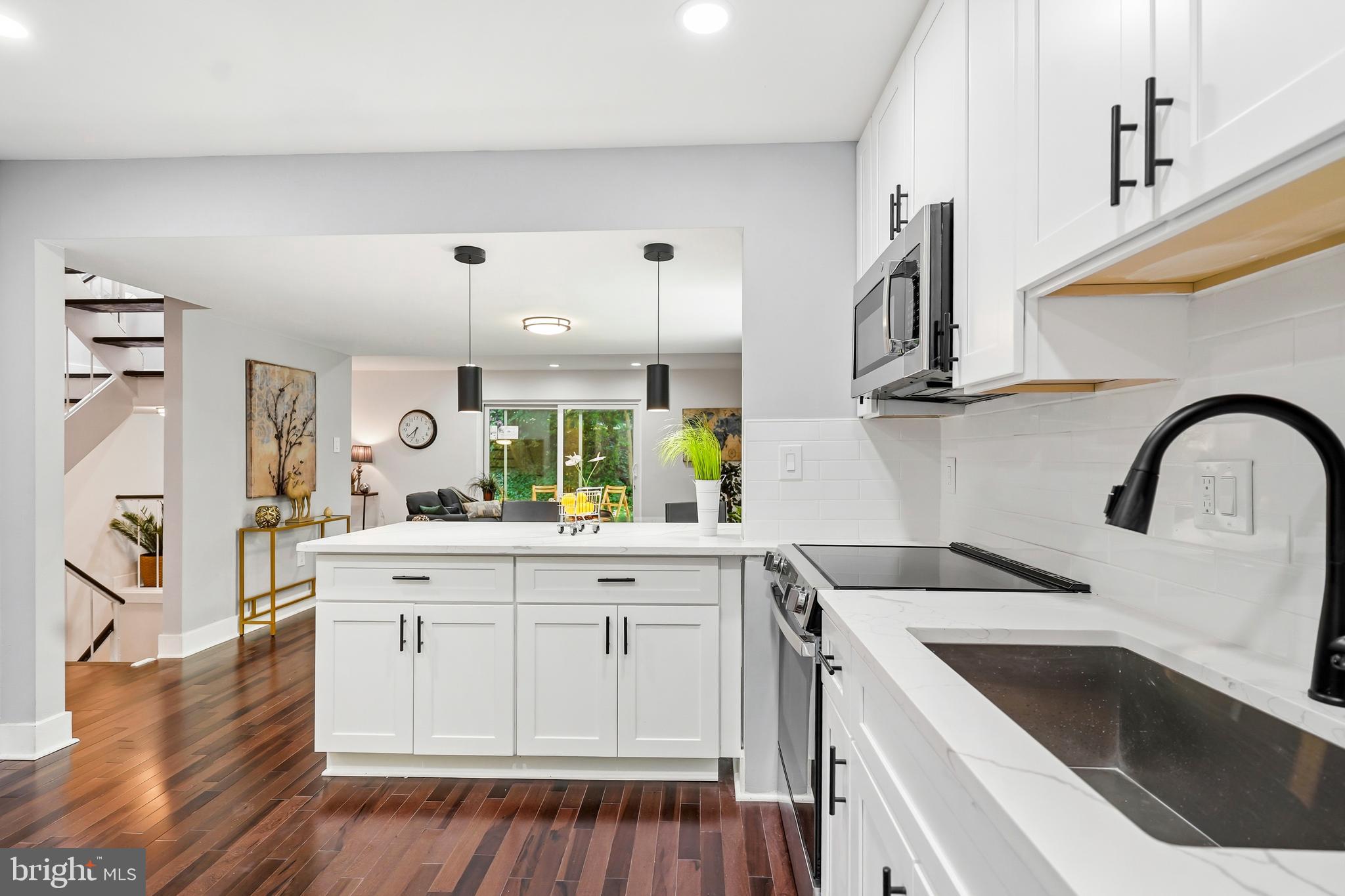 9201 Three Oaks Drive Silver Spring, MD 20901 - Photo 5 of 32