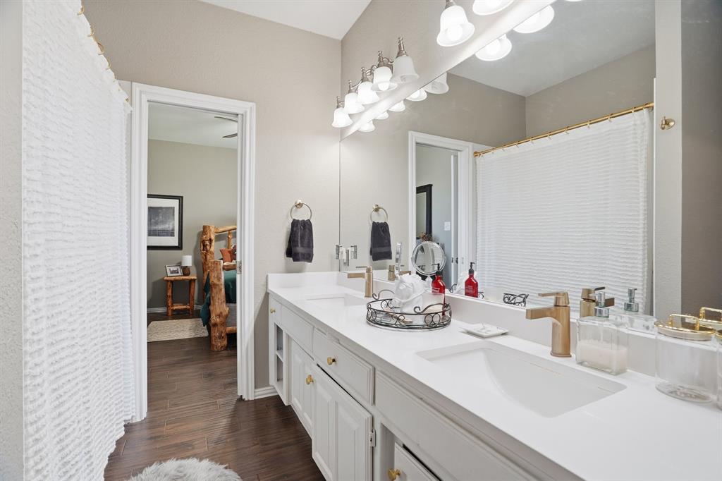 333 Meadow Crest Road Fort Worth, TX 76108 - Photo 18 of 32