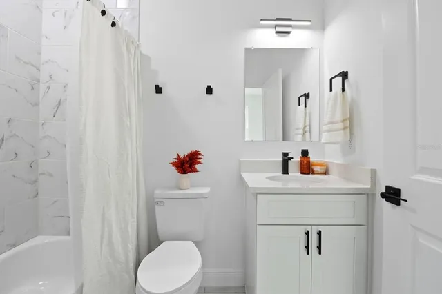 a bathroom with a bathtub