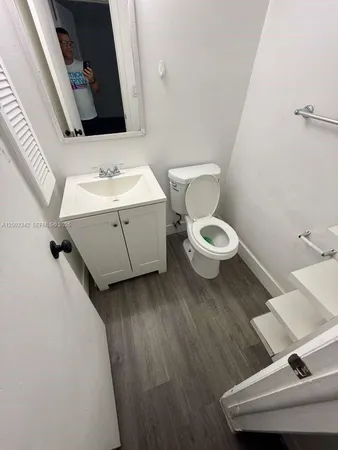 $1,950 | 11905 Northeast 2nd Avenue, Unit C106, North Miami, FL 33161