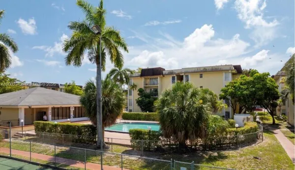 $1,950 | 11905 Northeast 2nd Avenue, Unit C106, North Miami, FL 33161