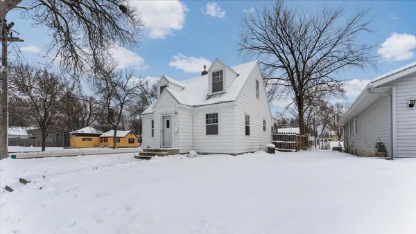 $240,000 | 401 Julii Street Southeast, Willmar, MN 56201