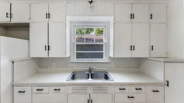 $240,000 | 401 Julii Street Southeast, Willmar, MN 56201