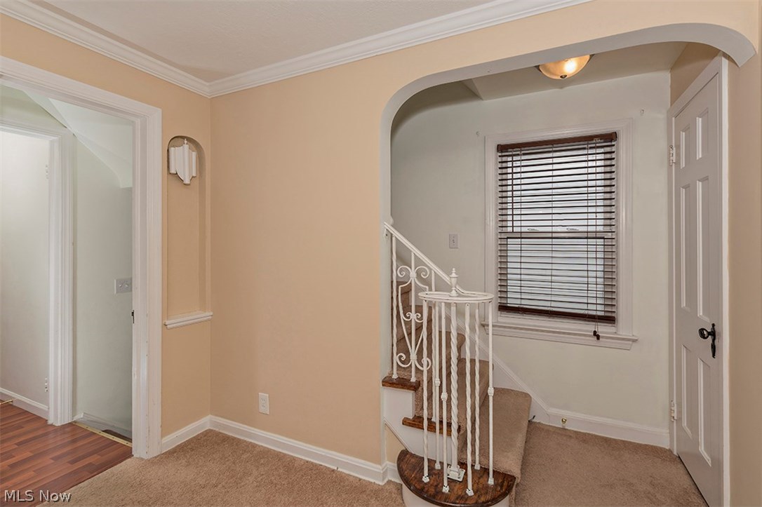 2224 Cranston Road Cleveland, OH 44118 - Photo 3 of 35 Gallery Image 3