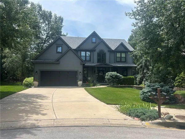 $515,500 | 7900 North Birch Lane, Kansas City, MO 64151