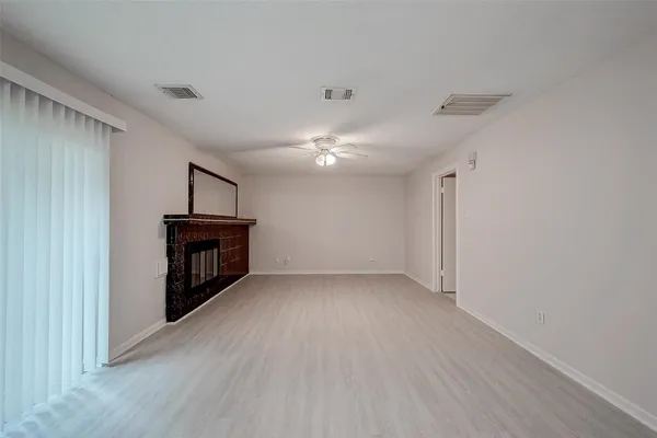 $2,350 | 2915 Windchase Boulevard, Houston, TX 77082