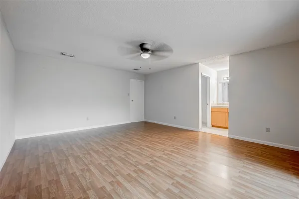 $2,350 | 2915 Windchase Boulevard, Houston, TX 77082