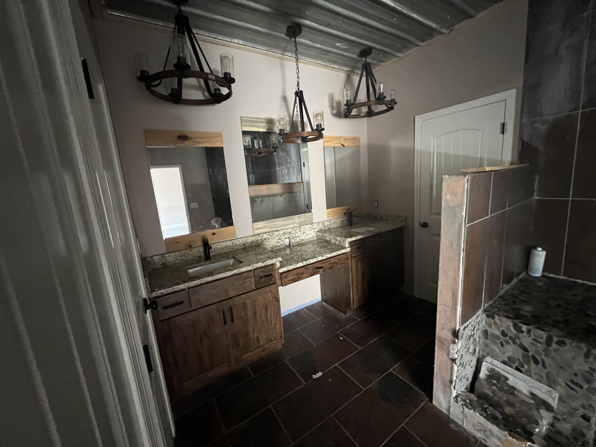 1512 Billy Parchman Road Erin, TN 37061 - Photo 21 of 34 Gallery Image 21
